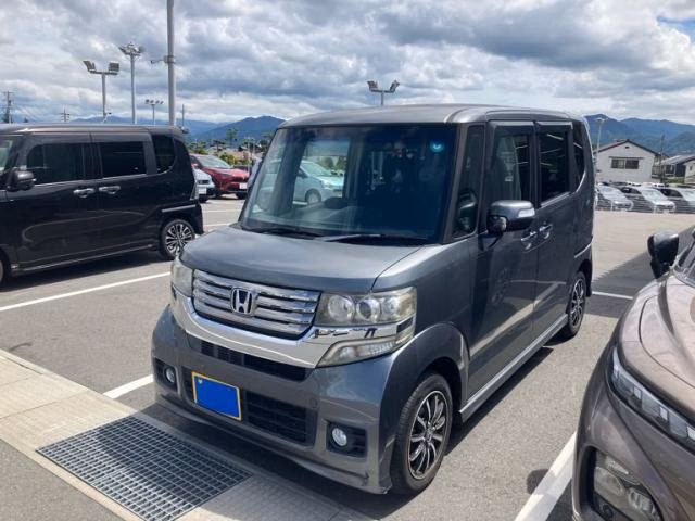 HONDA N-BOX