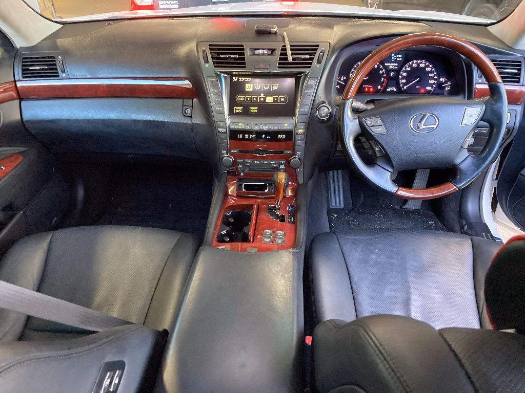 LEXUS LS460