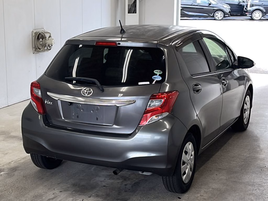 TOYOTA VITZ