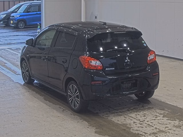 MITSUBISHI MIRAGE