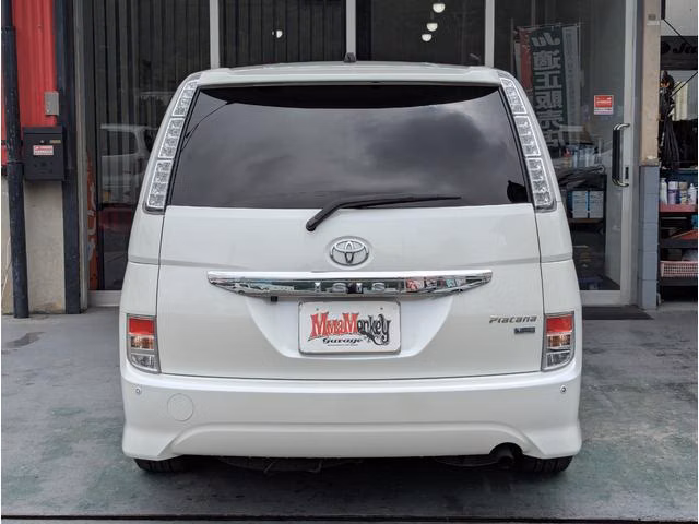 TOYOTA ISIS