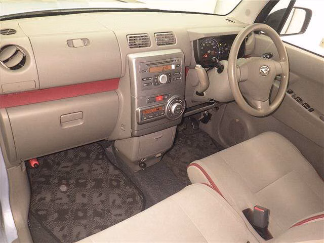DAIHATSU MOVE CONTE