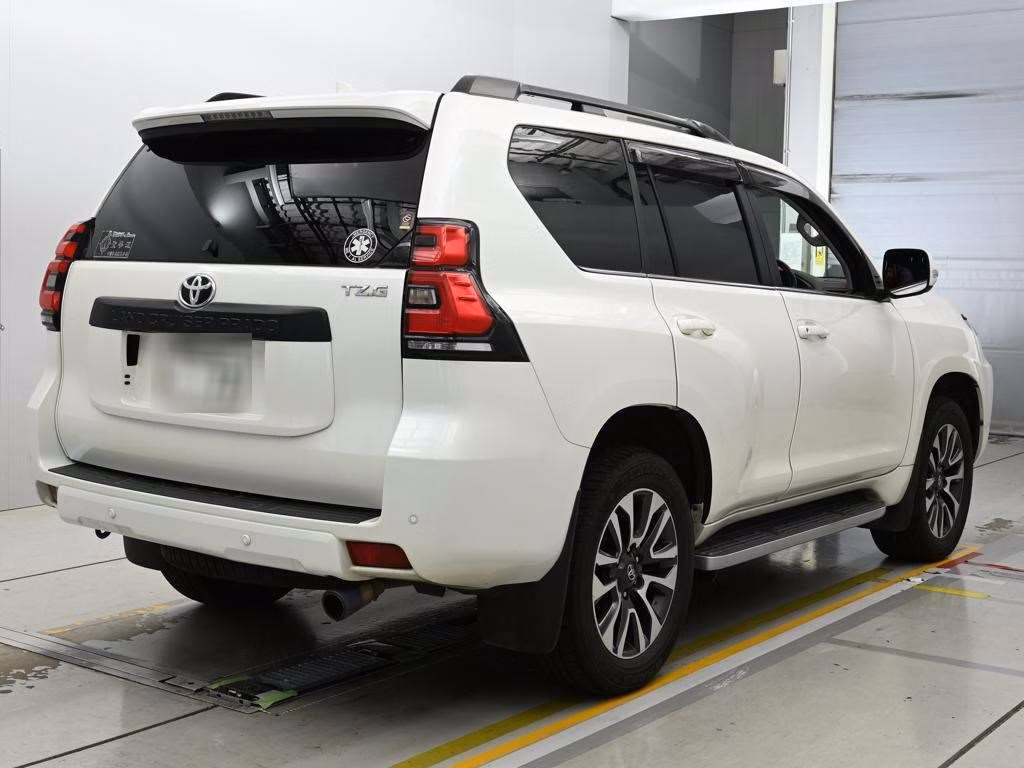 TOYOTA LAND CRUISER PRADO