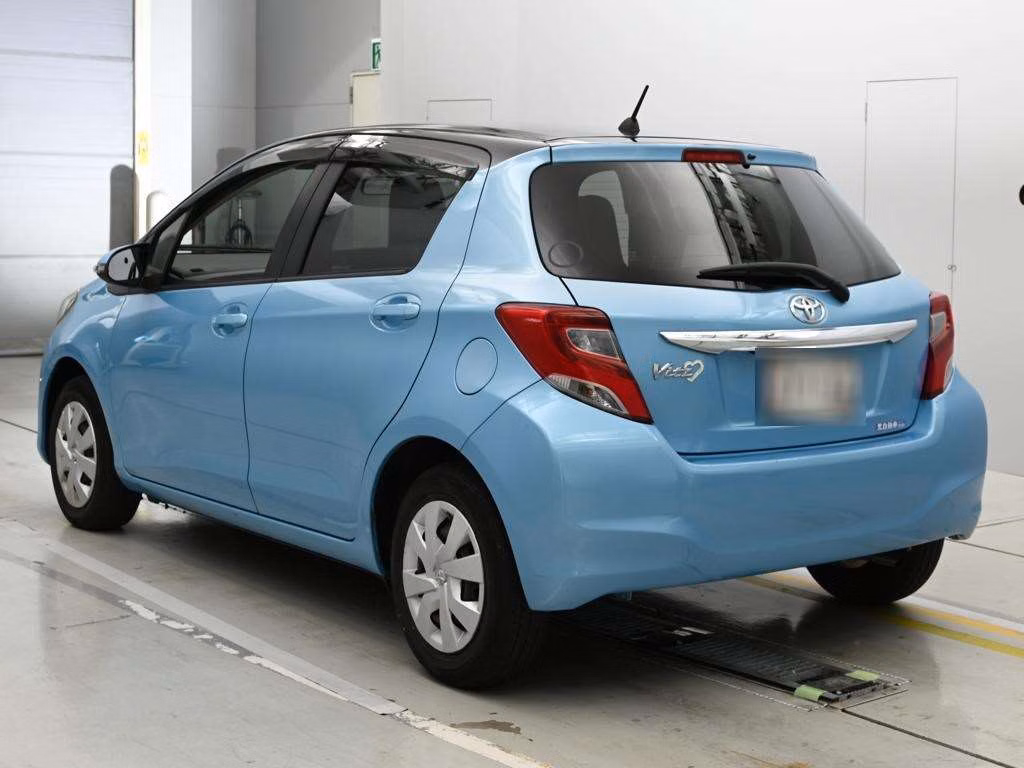 TOYOTA VITZ