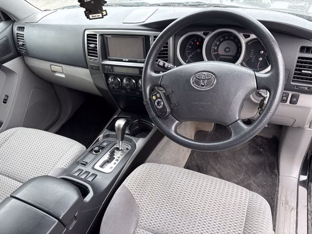 TOYOTA HILUX SURF