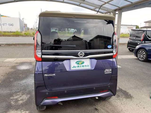 NISSAN ROOX