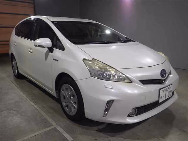 TOYOTA PRIUS ALPHA