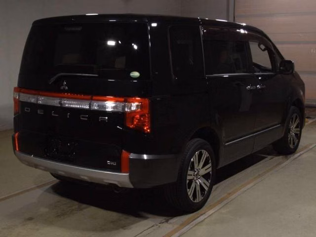 MITSUBISHI DELICA D:5