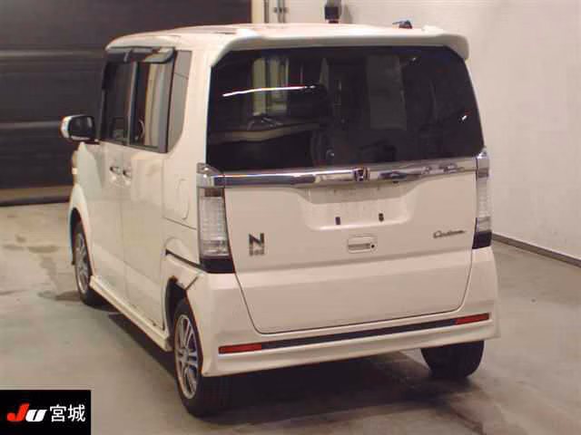 HONDA N-BOX
