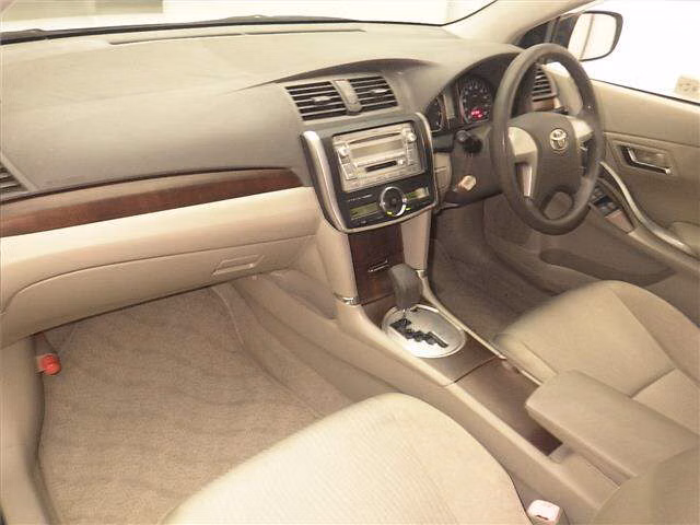 TOYOTA PREMIO