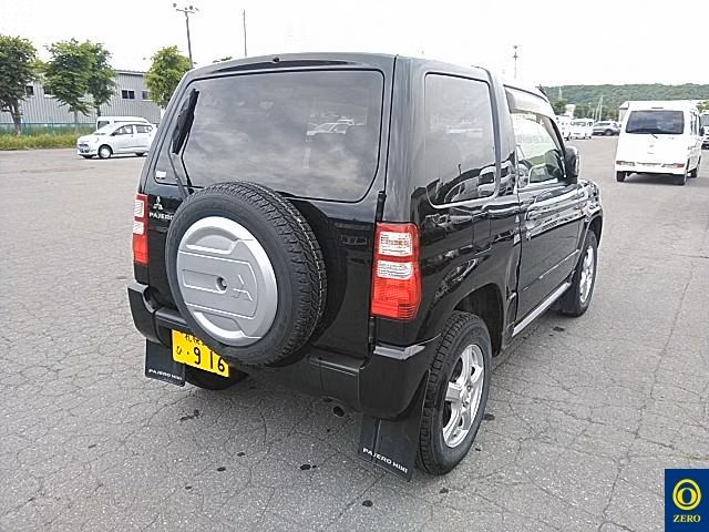 MITSUBISHI PAJERO MINI