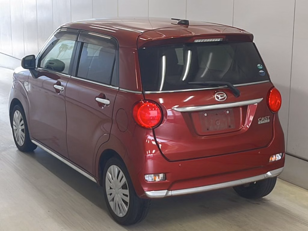 DAIHATSU CAST