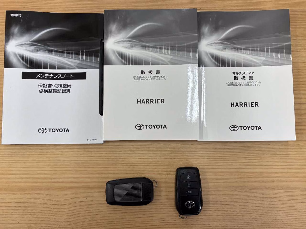 TOYOTA HARRIER