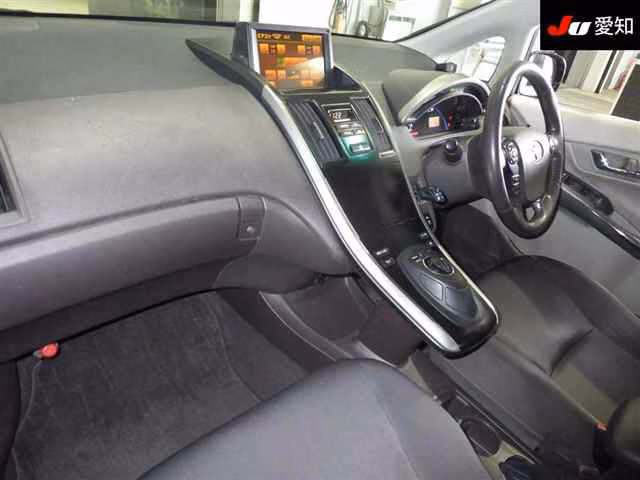 TOYOTA SAI