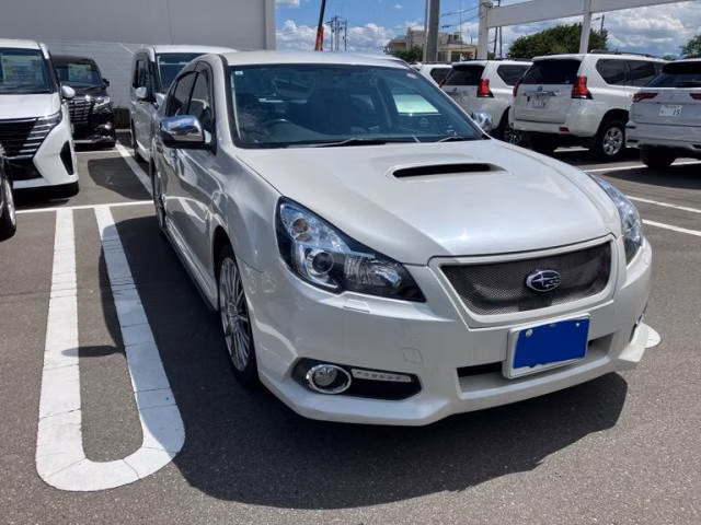 SUBARU LEGACY B4