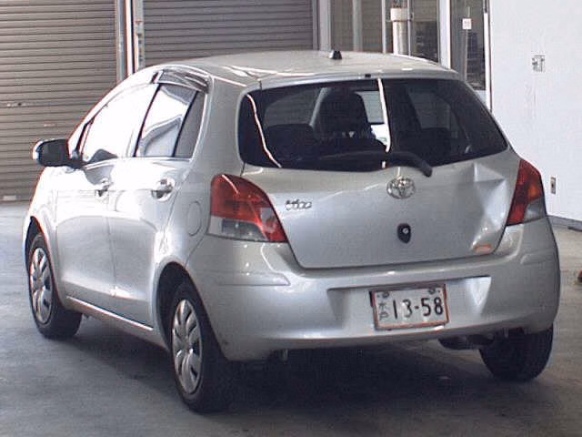 TOYOTA VITZ