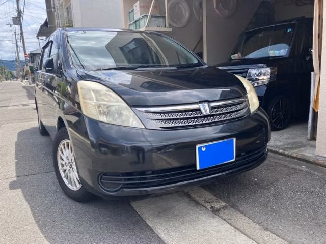 TOYOTA ISIS