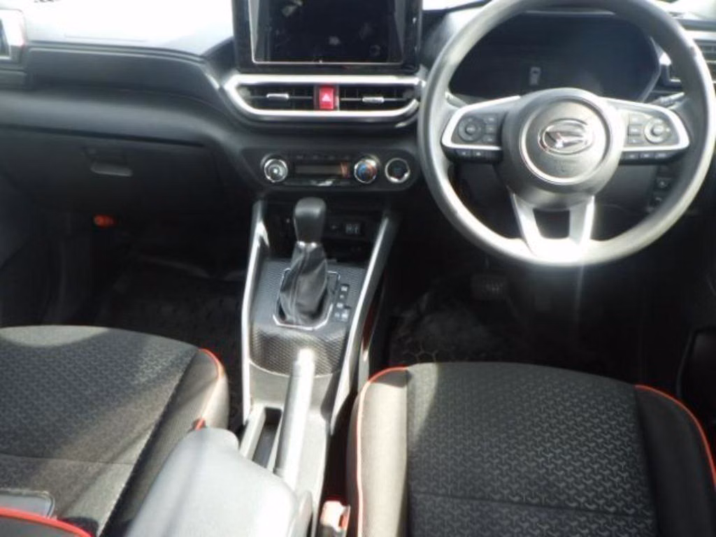DAIHATSU ROCKY