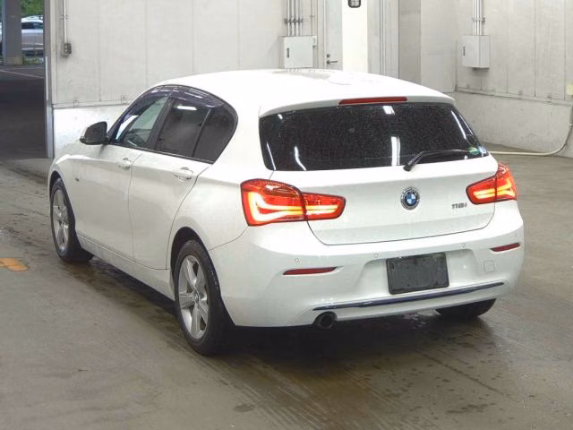 BMW 1-SERIES