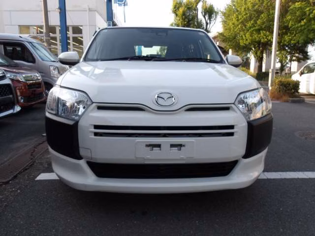 MAZDA FAMILIA