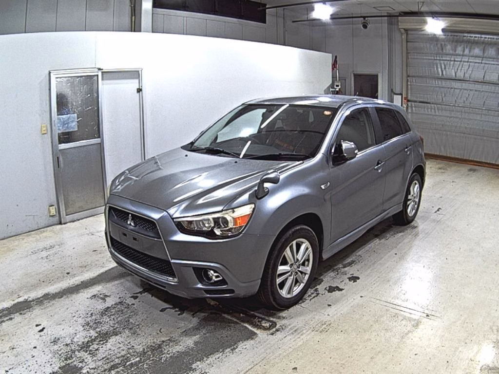 MITSUBISHI RVR