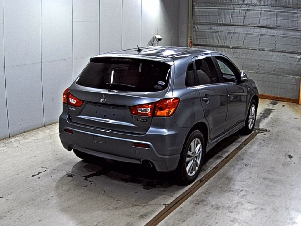 MITSUBISHI RVR
