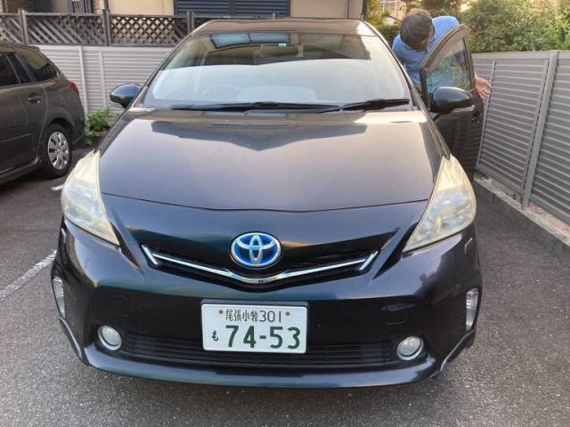TOYOTA PRIUS ALPHA