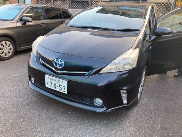 TOYOTA PRIUS ALPHA