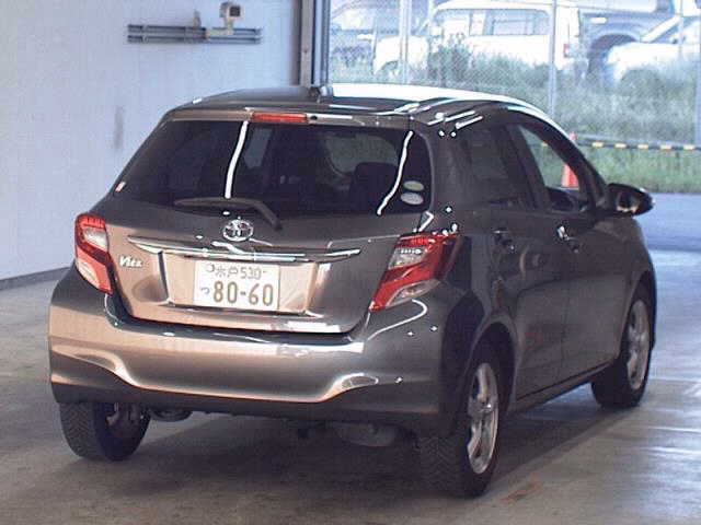 TOYOTA VITZ