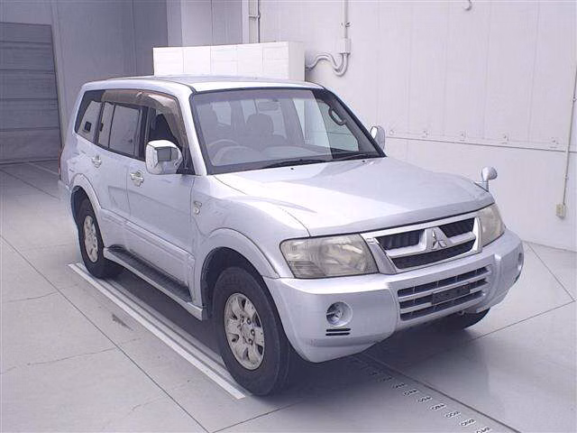 MITSUBISHI PAJERO