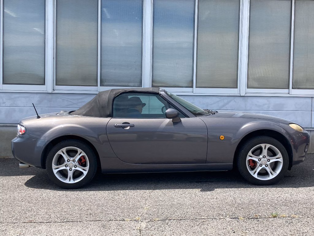 MAZDA ROADSTER