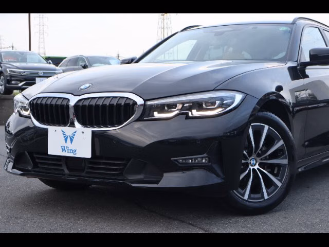 BMW 3-SERIES