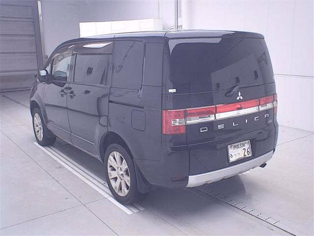 MITSUBISHI DELICA D:5
