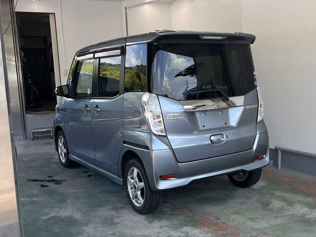 MITSUBISHI EK SPACE