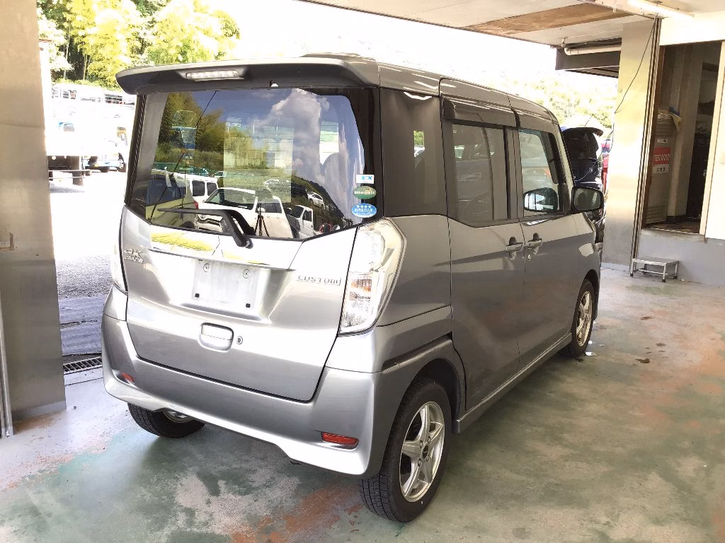 MITSUBISHI EK SPACE