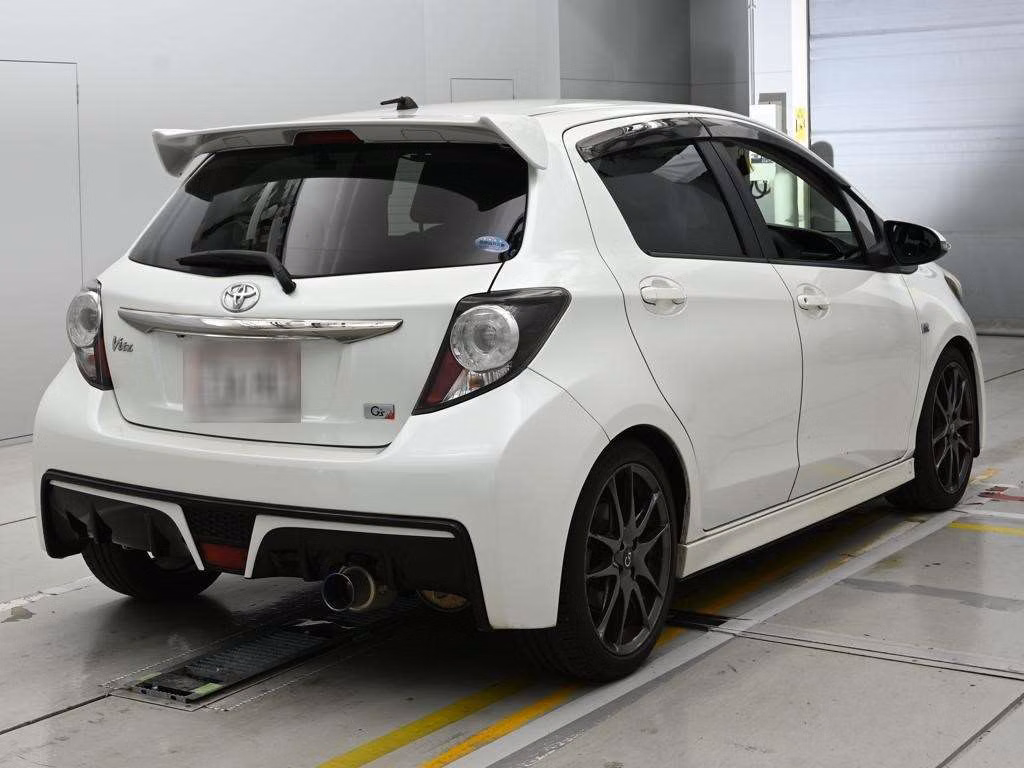 TOYOTA VITZ