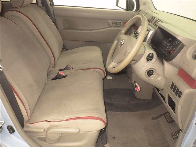 DAIHATSU MOVE CONTE