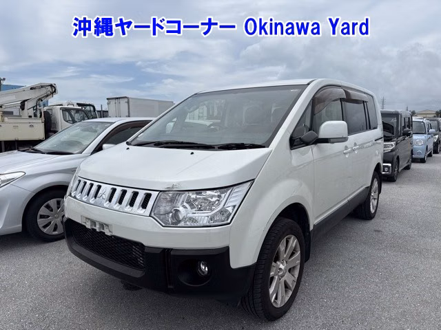 MITSUBISHI DELICA D:5