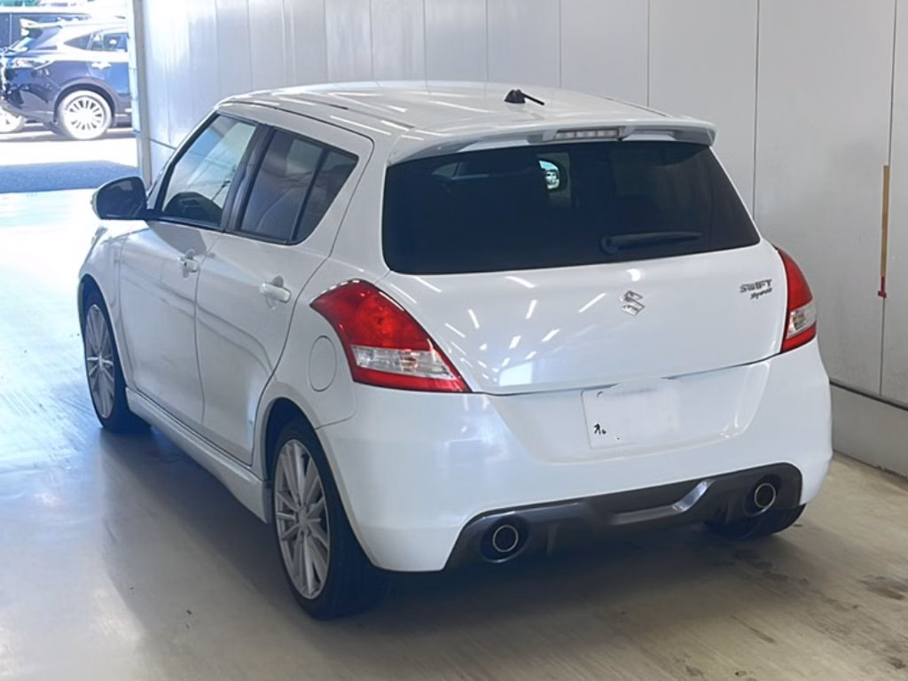 SUZUKI SWIFT