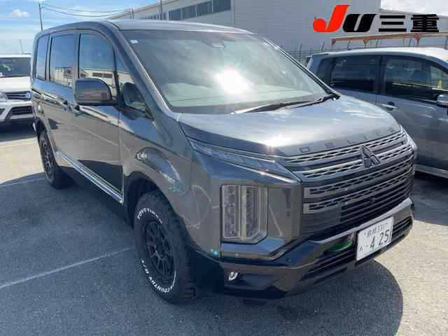 MITSUBISHI DELICA D:5