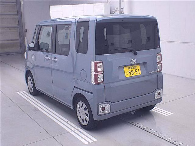 DAIHATSU WAKE