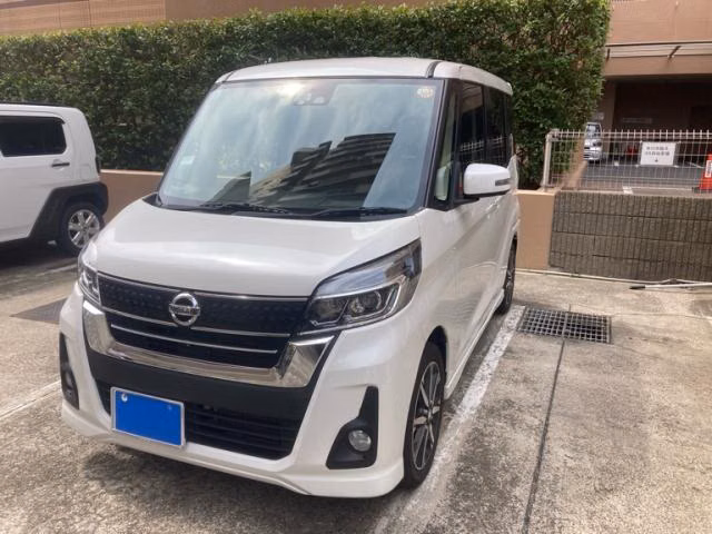 NISSAN DAYZ ROOX
