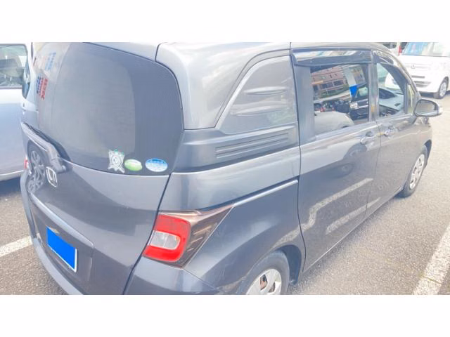 HONDA FREED SPIKE