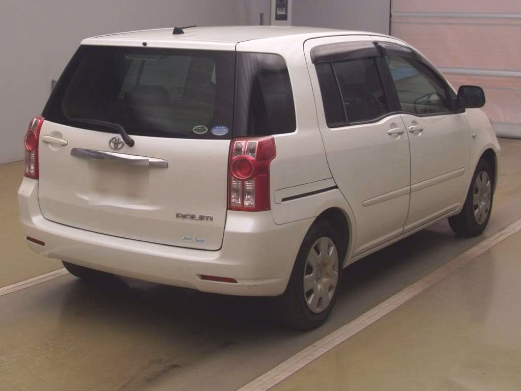 TOYOTA RAUM