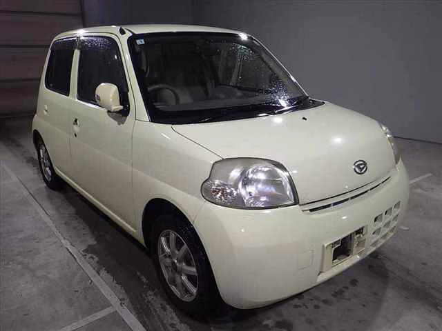 DAIHATSU ESSE