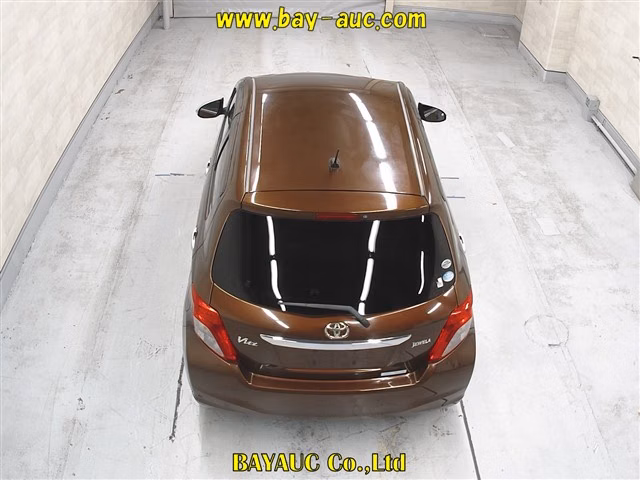 TOYOTA VITZ