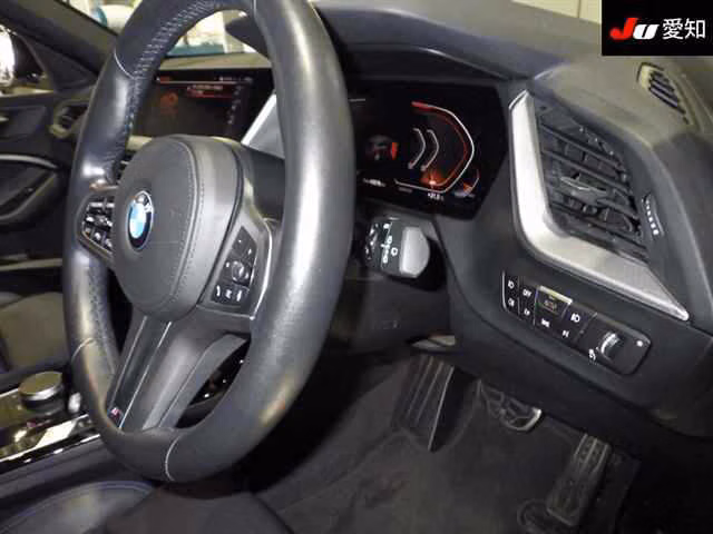 BMW 1-SERIES