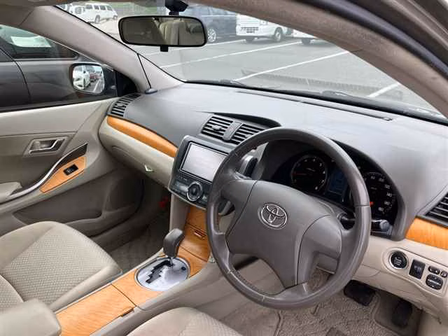 TOYOTA PREMIO