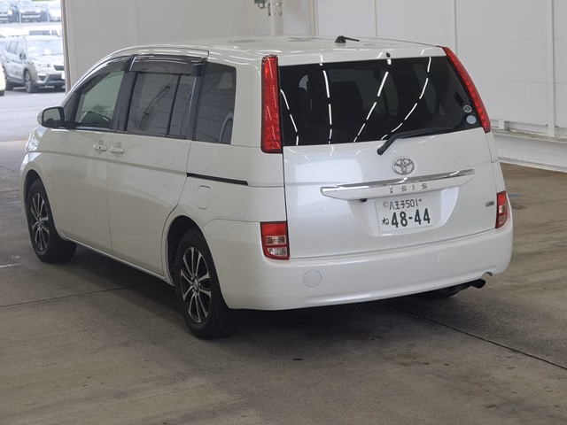 TOYOTA ISIS