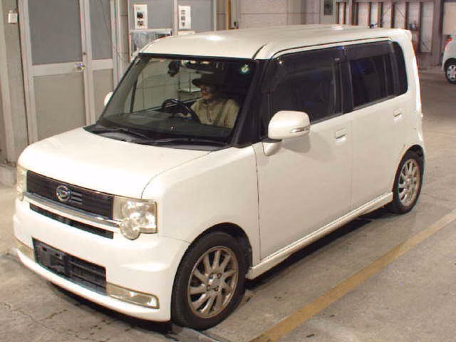 DAIHATSU MOVE CONTE